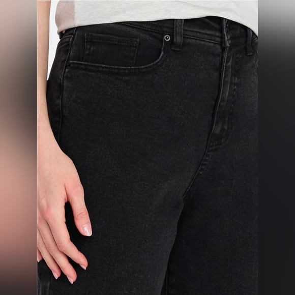 Time and Tru Women's High Rise Relaxed Boyfriend Jeans, 26" Inseam, Size 14 - Picture 3 of 6